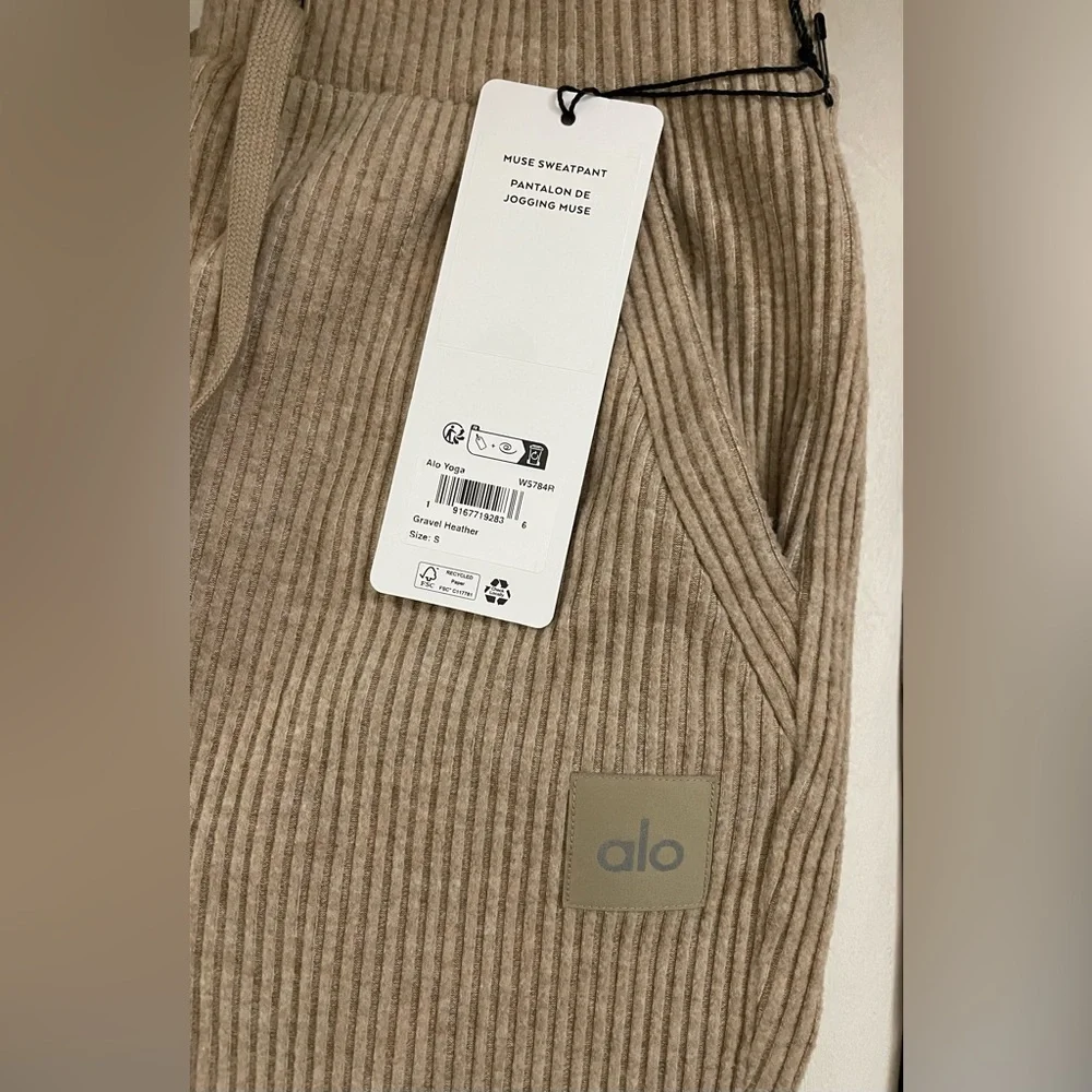 ALO Yoga Muse Sweatpants Joggers Ribbed in Gravel Heather Color Size S